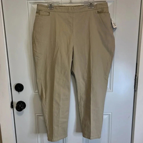 Catherine’s Petite Flat Front Essential‎ Pants NWT Final Price - Picture 1 of 11